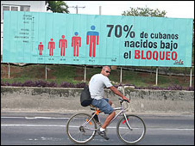Cartel en Avenida de la Independencia en La Habana (Foto: Raquel Pérez).