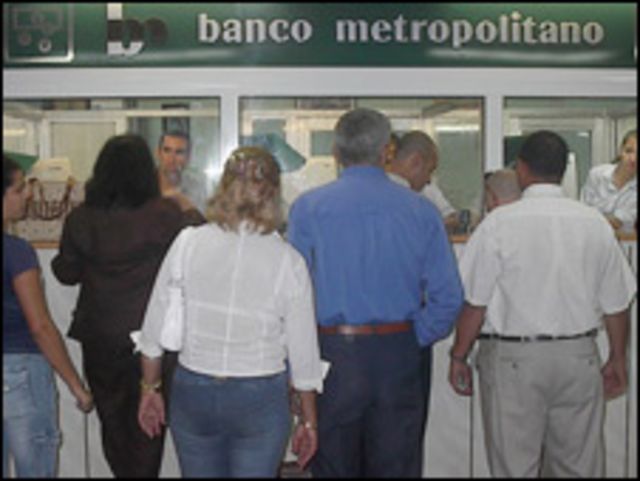 Banco Metroplitano de La Habana (Foto: Raquel Pérez).