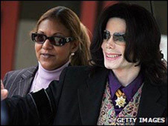 Raymone Bain y Michael Jackson en 2005.