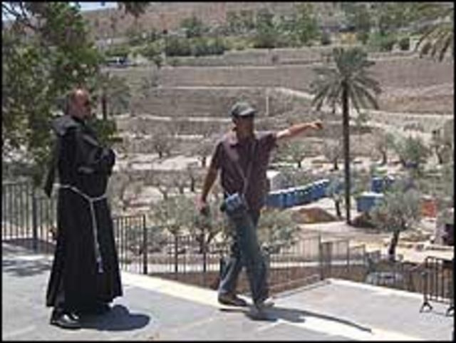 Coordinando el evento en Getsemaní