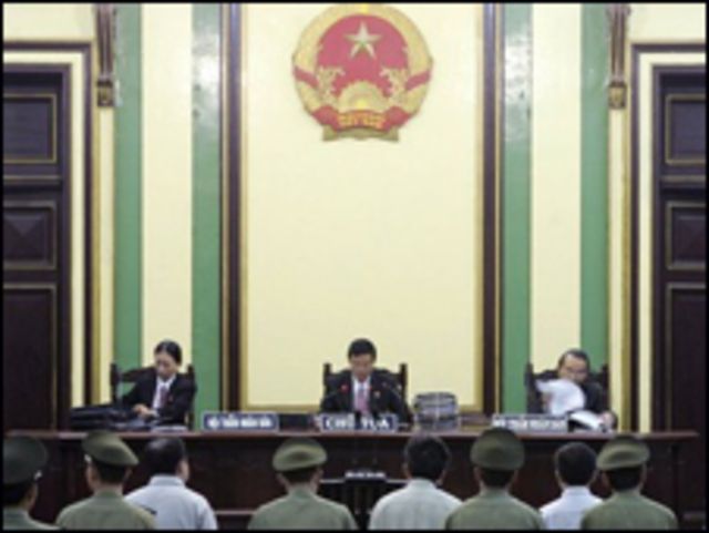 Một phiên xử tại tòa