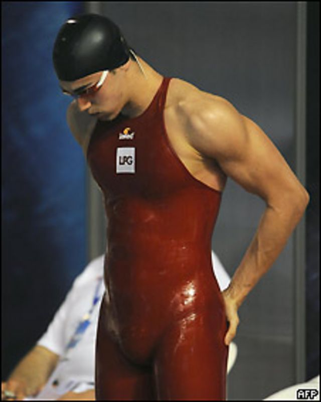 Nadador Rafael Muñoz Pérez
