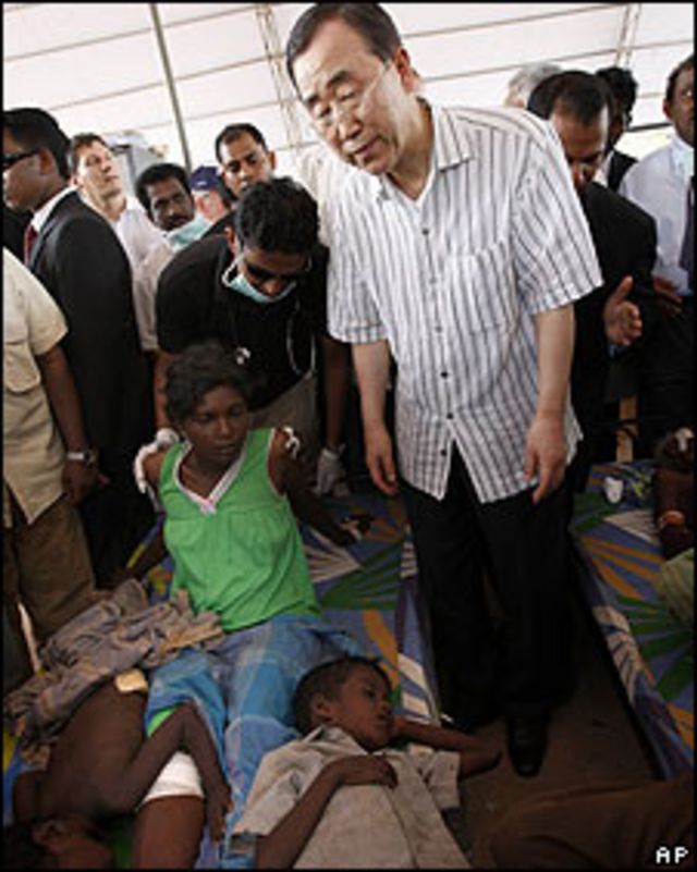Ban Ki- Moon visita campamento de refugiados en Sri Lanka