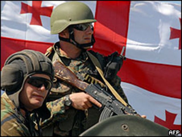 Soldados georgianos participan en los ejercicios militares de la OTAN