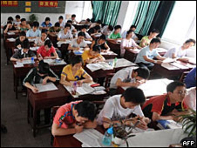 Estudiantes chinos en clase