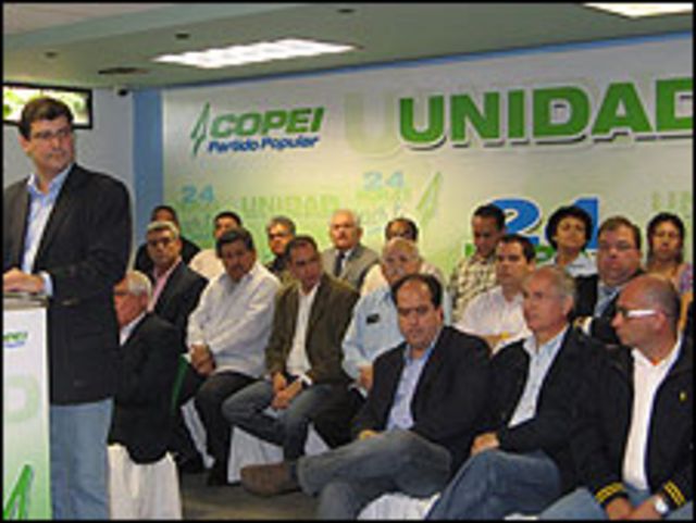 Luis Planas habla durante la rueda de prensa de lanzamiento de mesa unitaria