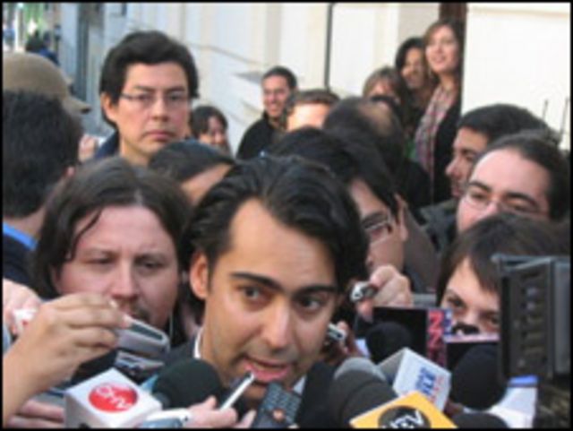 Marco Enríquez-Ominami en rueda de prensa.