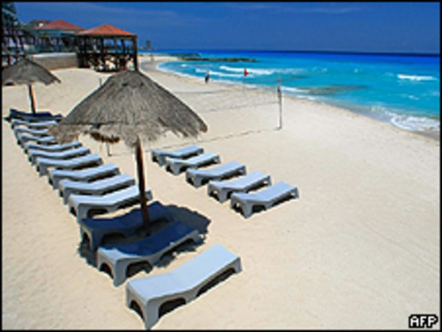 Playa de Cancún, casi vacía
