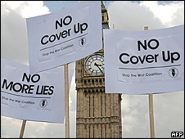 Protestas en Londres por un informe sobre la guerra de Irak.