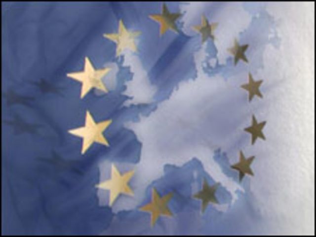 شعار الاتحاد الأوروبي على خلفية من القارة
