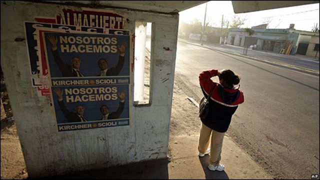 Cartel de propaganda electoral en Argentina.