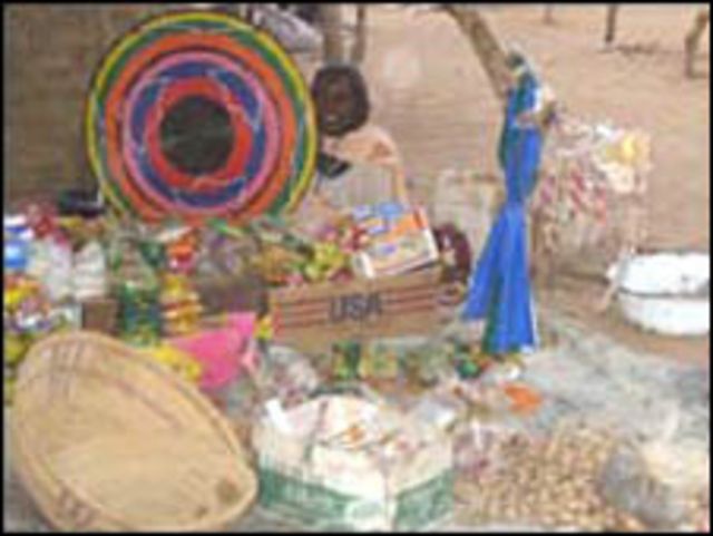 السوق في مخيم ايريديمي