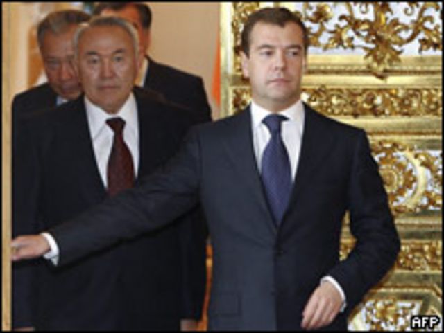Медведев, Назарбаев и Бакиев на саммите ОДКБ