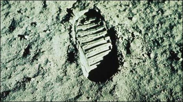 Pisada de Neil Armstrong en la Luna