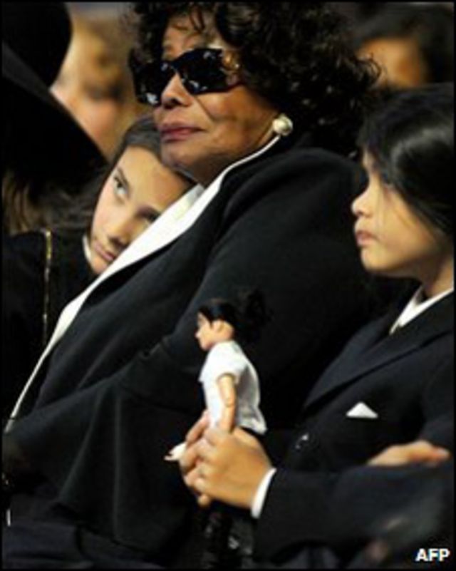 Katherine Jackson se queda con sus nietos BBC News Mundo