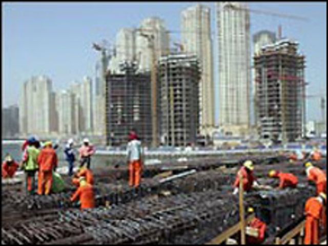 عمال بناء في دبي
