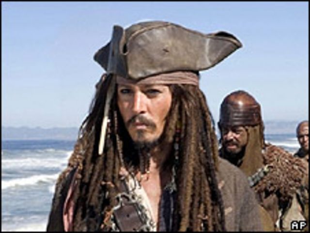 Johnny Depp en la película "Piratas del Caribe"
