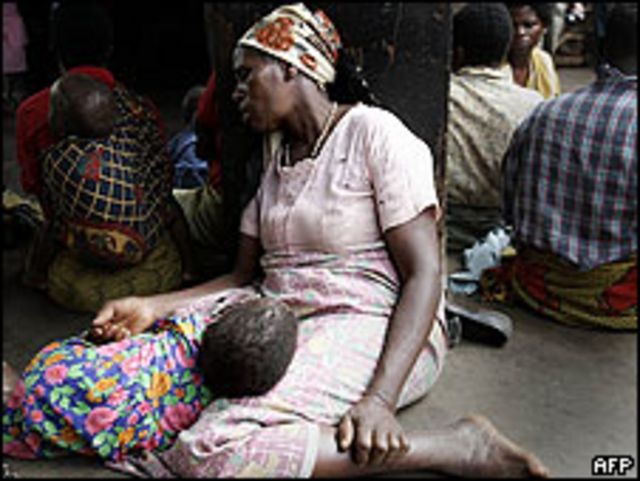 Mujer y niños en Malawi