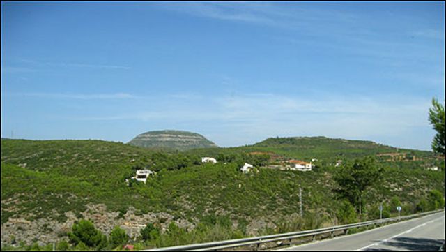 الطريق من كورطيس دي باياس إلى بونيول