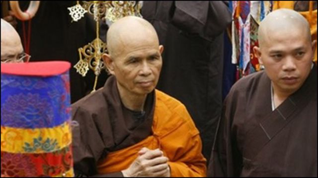 Thiền sư Nhất Hạnh tại tu viện Bát Nhã