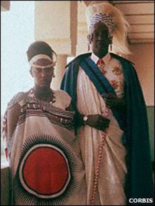 La reina Rosalie Gicanda y el Rey Mutara III