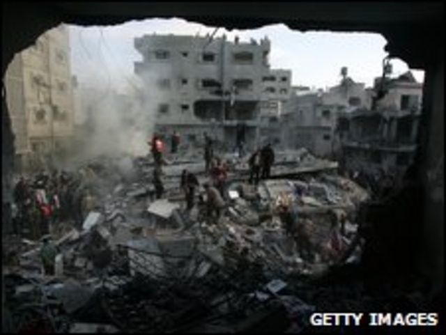 مبنى مدمر في غزة 