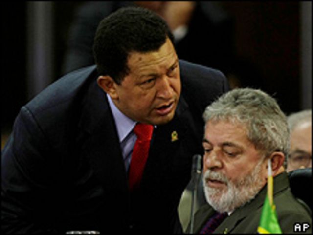Presidente de Venezuela Hugo Chávez (izquierda) y de Brasil, Luis Inacio Lula da Silva 