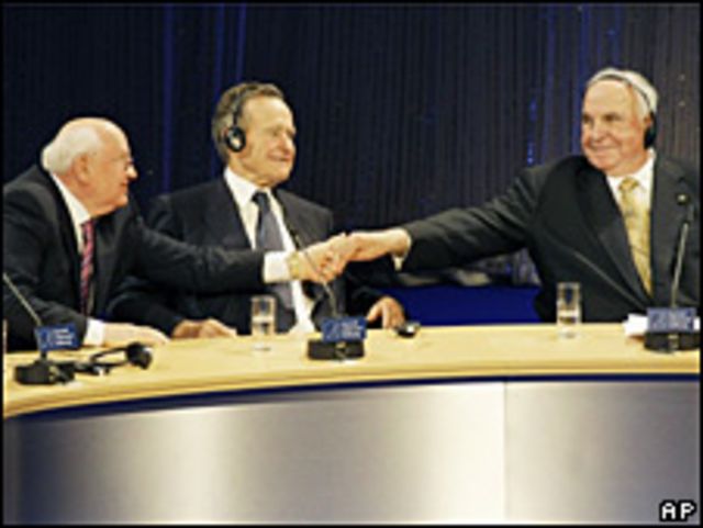 Gorbachov, Bush y Kohl.
