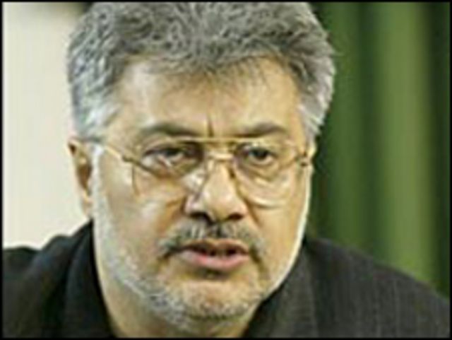 عیسی سحرخیز از روزنامه نگارانی است که در حوادث بعد از انتخابات دستگیر شد