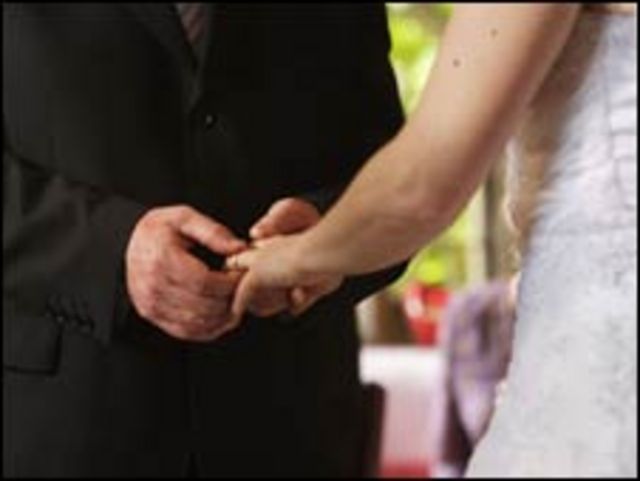 Что плохого в совете «поскорее выйти замуж»