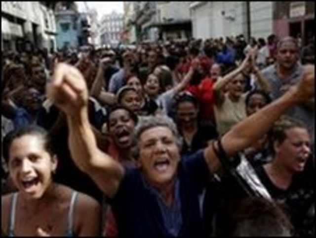 متظاهرون في كوبا