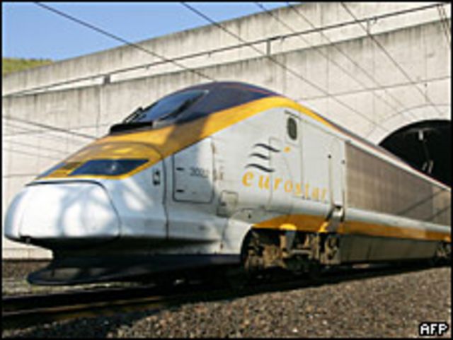 Tren De Paris A Londres Bajo El Agua