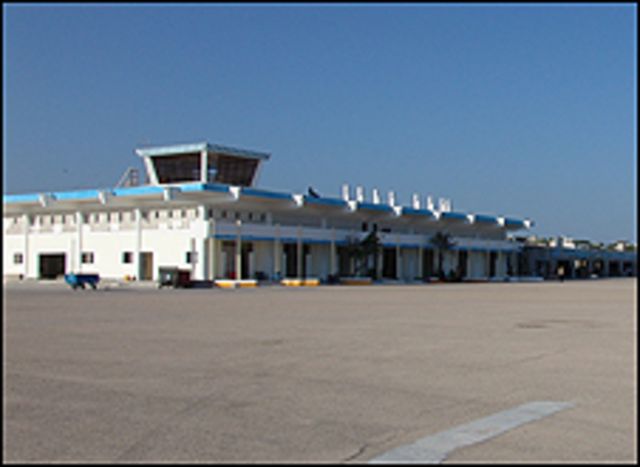 مطار مقديشو