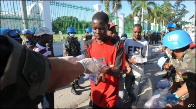 توزيع المساعدات في هاييتي
