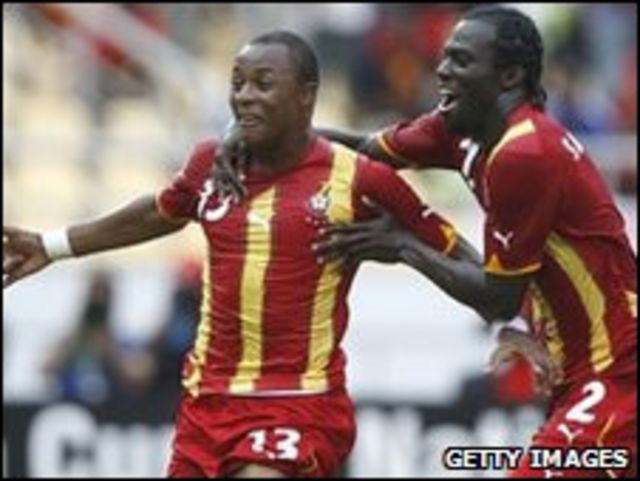 لاعبان من منتخب غانا
