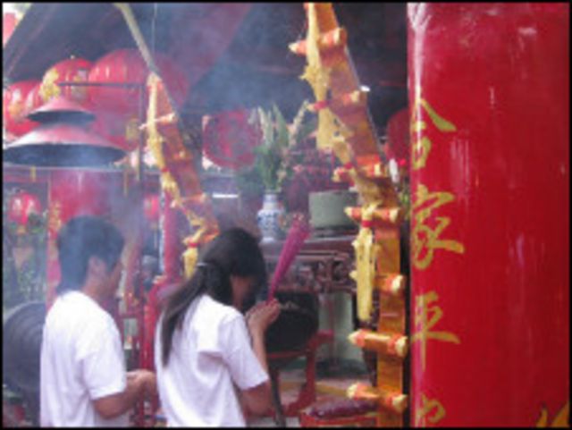 Hak Sipil Umat Kong Hu Cu Terabaikan Bbc News Indonesia