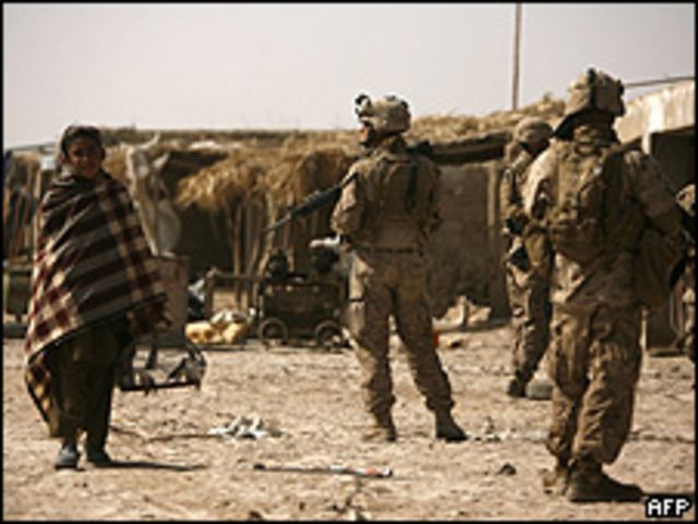 قوات امريكية وافغانية في مرجة بهلمند