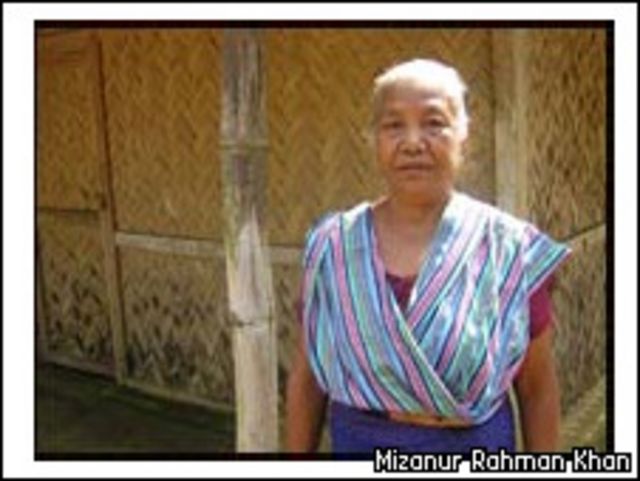 বিগত বছরগুলোতে, বহু পাহাড়ীর বাড়িঘর জ্বালিয়ে দেয়া হয়েছে
