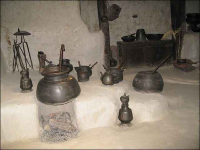 قلعے میں اب بھی ہر ماہ چاند کی چودہویں تاریخ کو سیاح ایک معقول رقم دے کر شاہی دستر خوان پر روایتی کھانے سے لطف اندوز ہو سکتے ہیں