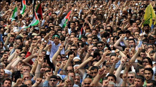 Gazze Eylemcilerine Istanbul Da Cenaze Toreni Bbc News Turkce