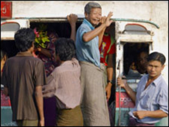 Rangoon Bus