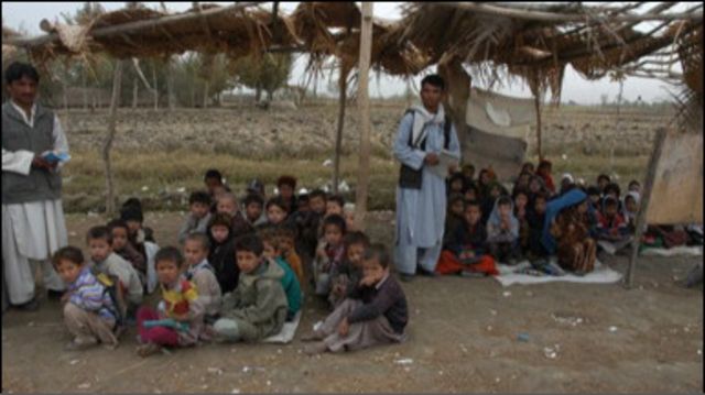 سعودي د افغانستان له پوهنې وزارت سره مرسته کوي Bbc News پښتو