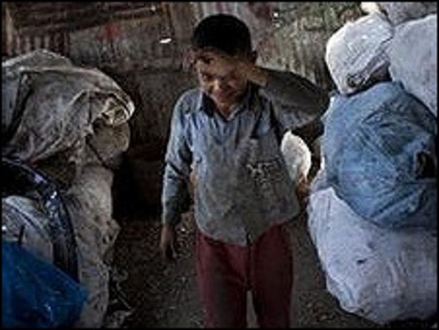 نماذج من حياة العمال الاطفال في قطاع غزة Bbc News عربي