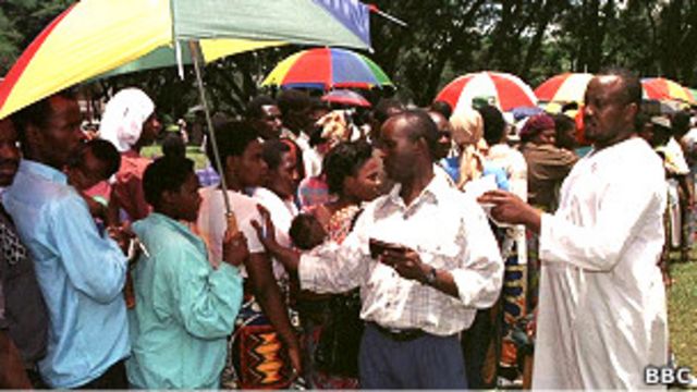 Ubushakashatsi ku bibazo by'amoko mu Rwanda - BBC News Gahuza