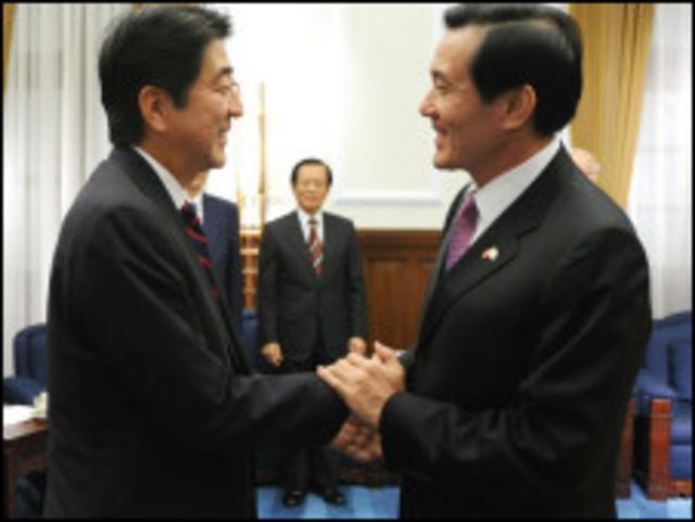 日本前首相安倍晋三到访台湾 c News 中文