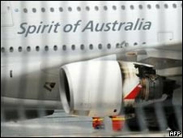 出事的澳航A380緊急迫降新加坡機場（04/11/2010）