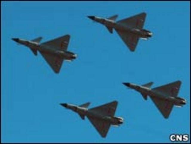 中國空軍建軍60週年表演上的空軍軍機(16/11/2009)