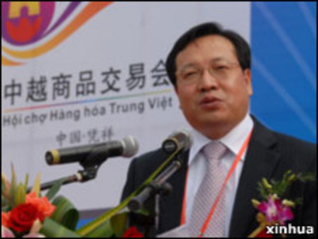 中國駐越南的商務參贊胡鎖錦