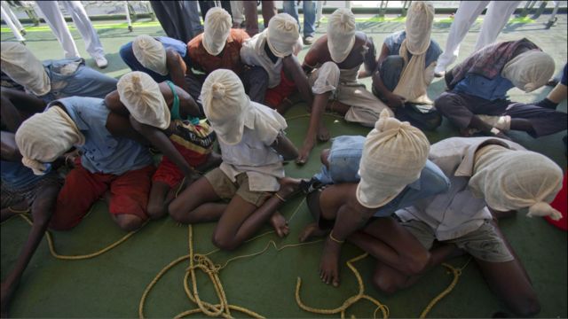 Soomaali burcad-badeednimo loo haystay oo madaxa loo galiyay jawaanno