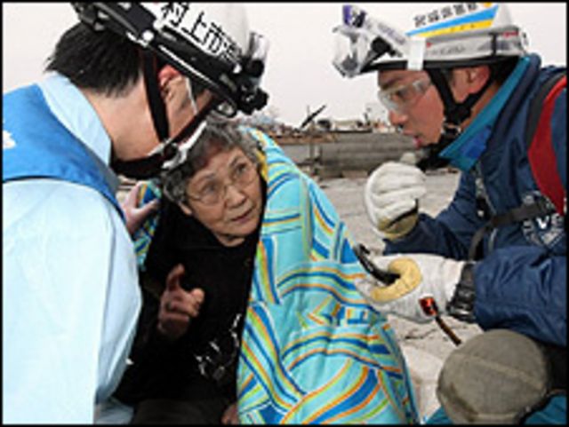 地震九天後獲救的80歲老人